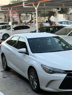 تۆیۆتا کامری